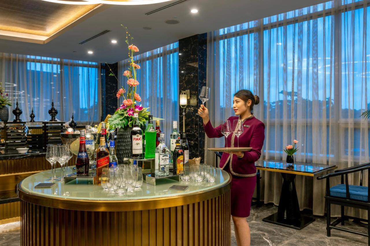 Grand Mercure Yangon Golden Empire Exterior photo